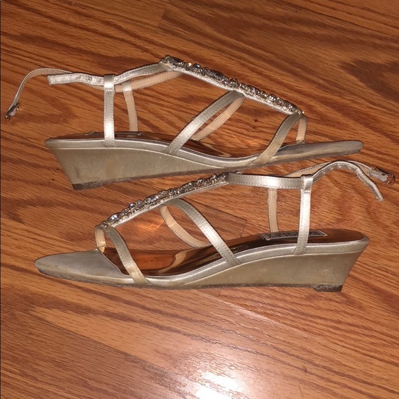 Badgley mischka Carley ivory wedding shoes 6.5 - Picture 3 of 5